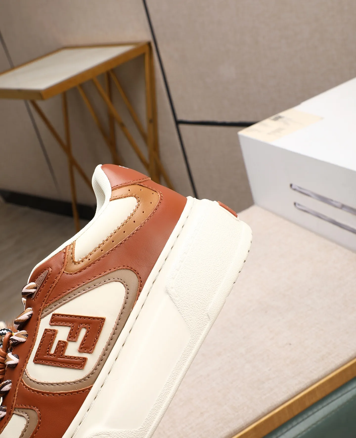 Men's shoes 💰740 Top quality Fendi Match series 25 latest colors Pendant thick sole lace casual FENDI Match lace. Made of light pink leather with white and ocher brown details. Contrast leather FF appliqué on the sides and hiking laces in white, pink and ocher brown. Thick rubber sole with oversized embossed FENDI lettering on the heel. Metal ring charm on the tongue: A small braided doll with contrasting mink fur details and gold metallic FF on the right shoe. The left shoe features a braided cord with contrasting mink double pom poms, metallic FF beads, and Pequin print pattern and logo. Upper: Original custom-made imported first-layer cowhide. Inner lining: Imported custom-made breathable mesh lining. Sole: Original open-molded ultra-light foam material. Bottom thickness: 5CM. Number of yards: women's 35-40 (custom-made 40 non-refundable).